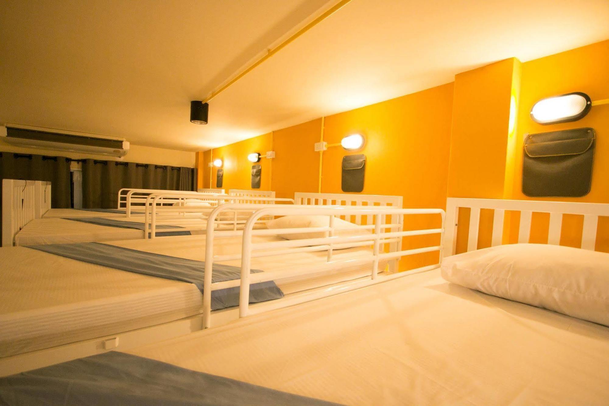 Backpack House Hostel Ao Nang Exteriör bild