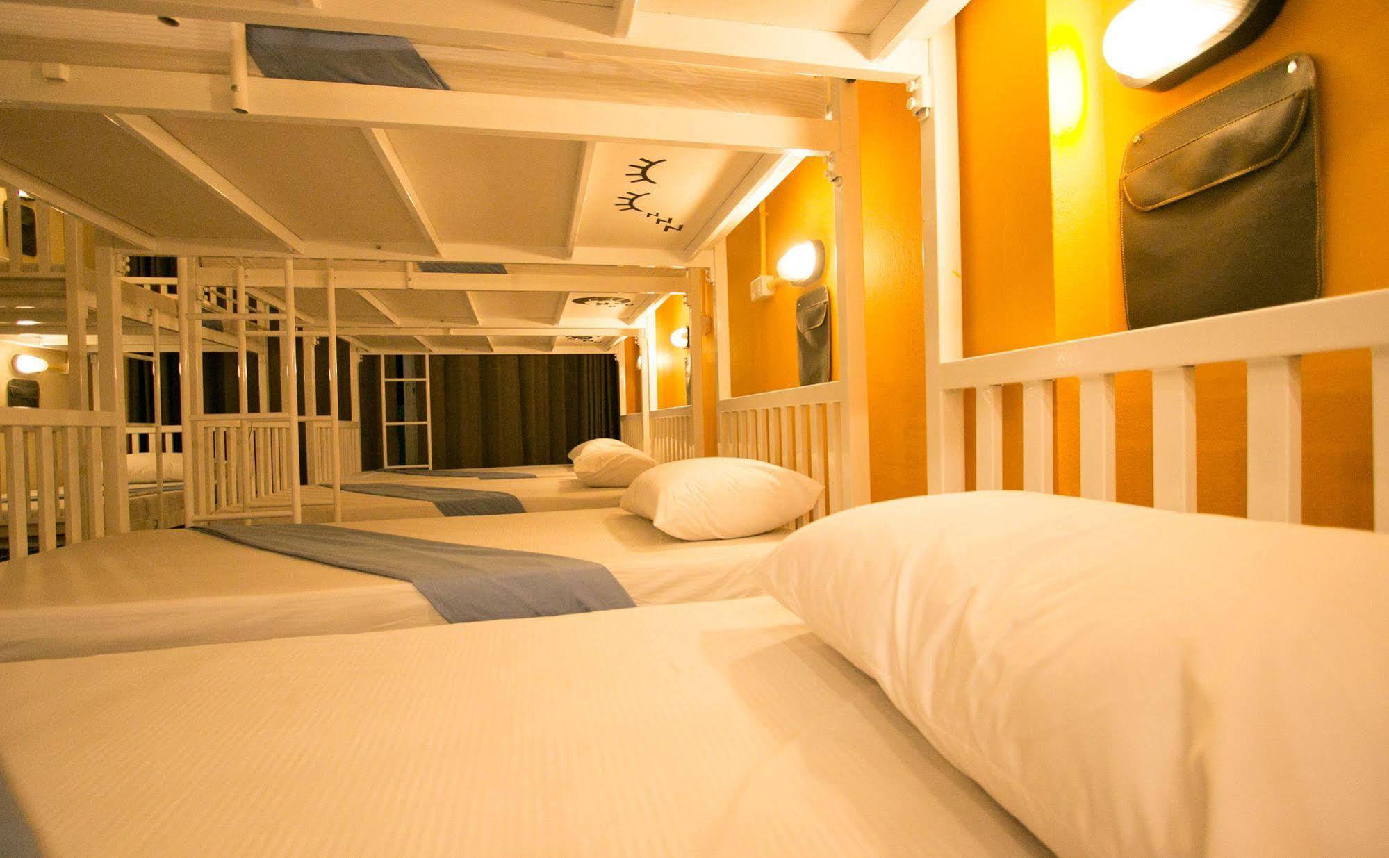Backpack House Hostel Ao Nang Exteriör bild